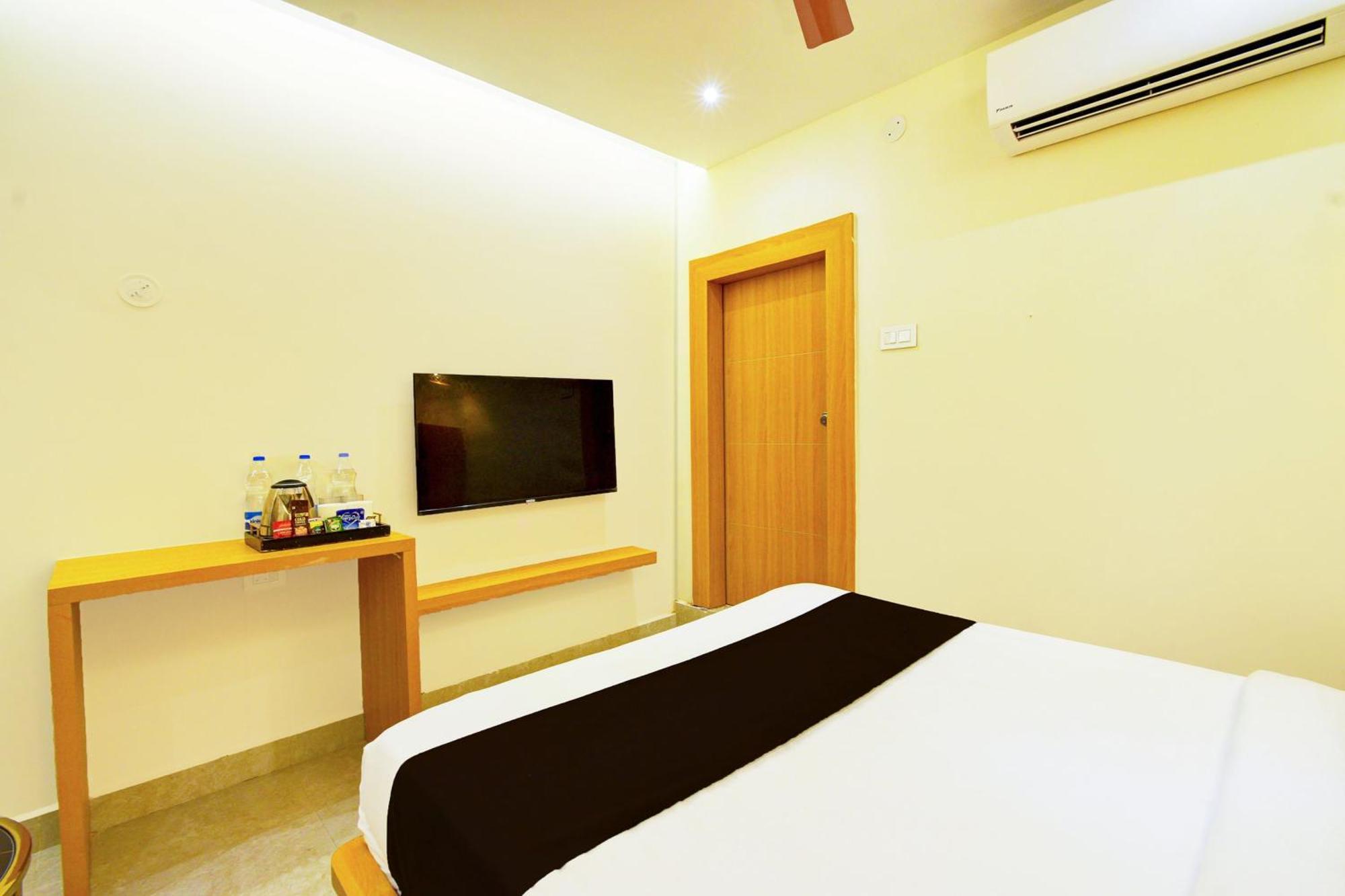 Hotel O Svs Suites Luxury Rooms Trimulgherry Exterior photo