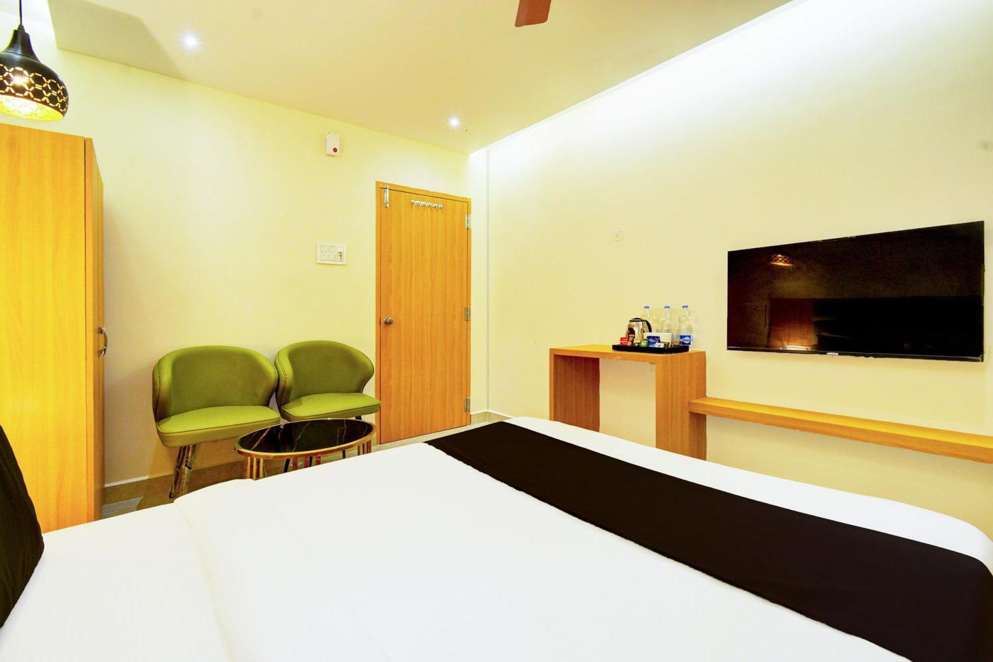 Hotel O Svs Suites Luxury Rooms Trimulgherry Exterior photo